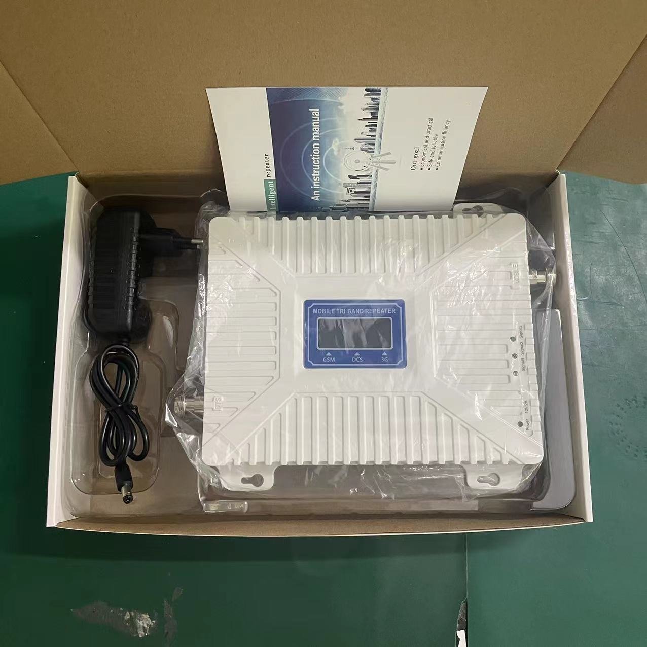 Signalsmith Signal 2G 3G 4G Amplifier 4G Network Signal Booster Mobile Signal Repeater 1800/2100/2600Mhz